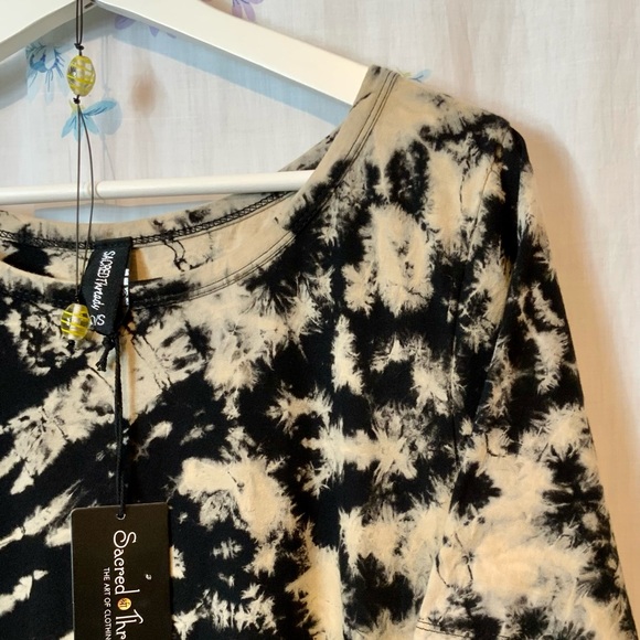 STUNNING TIE-DYE Dress NWT by Sacred Threads - One Size - TAN BLACK - Picture 3 of 14